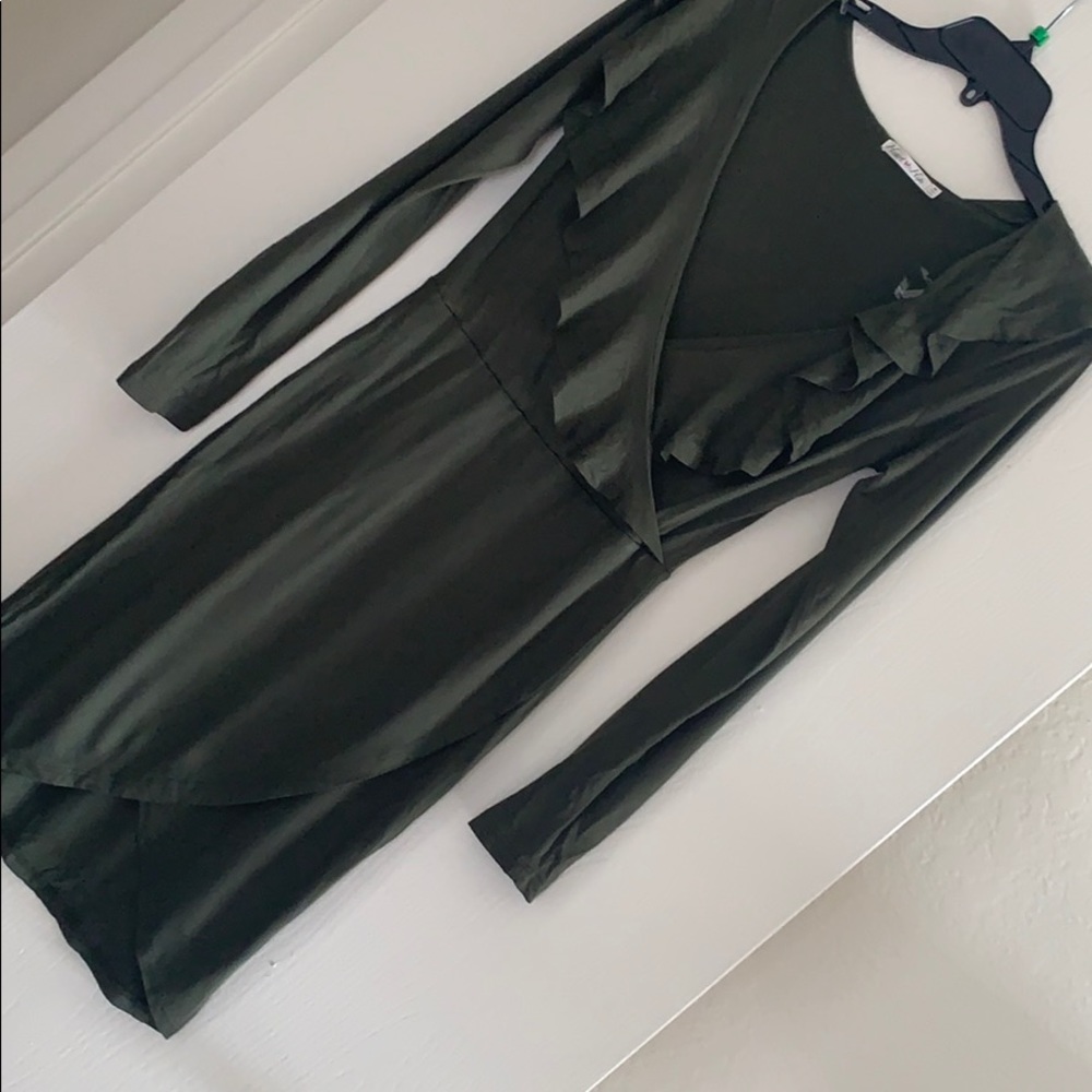 V neck dress